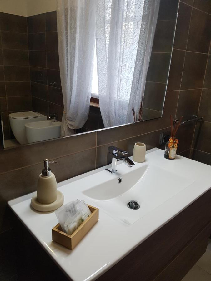 Casnate Con Bernate B&B Villa Mirella المظهر الخارجي الصورة