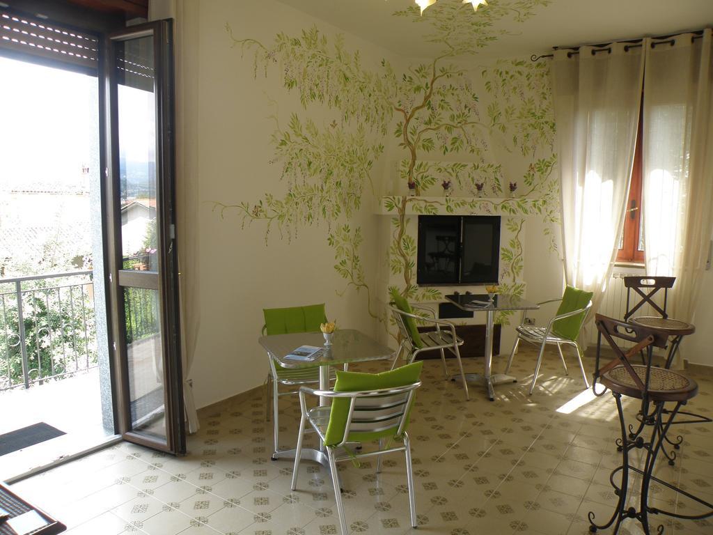 Casnate Con Bernate B&B Villa Mirella المظهر الخارجي الصورة