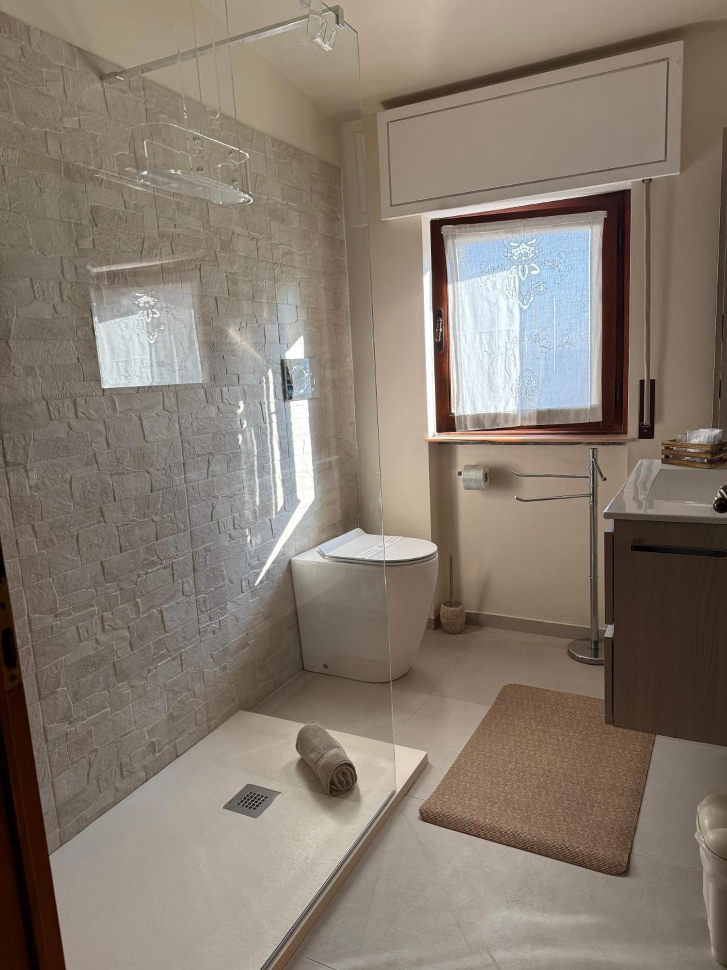 Casnate Con Bernate B&B Villa Mirella المظهر الخارجي الصورة