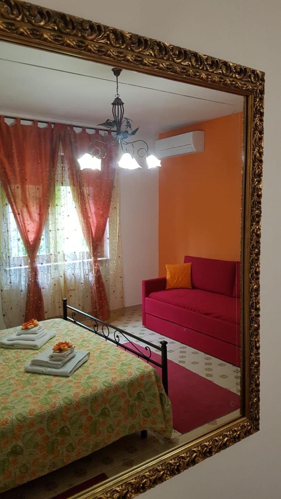 Casnate Con Bernate B&B Villa Mirella المظهر الخارجي الصورة