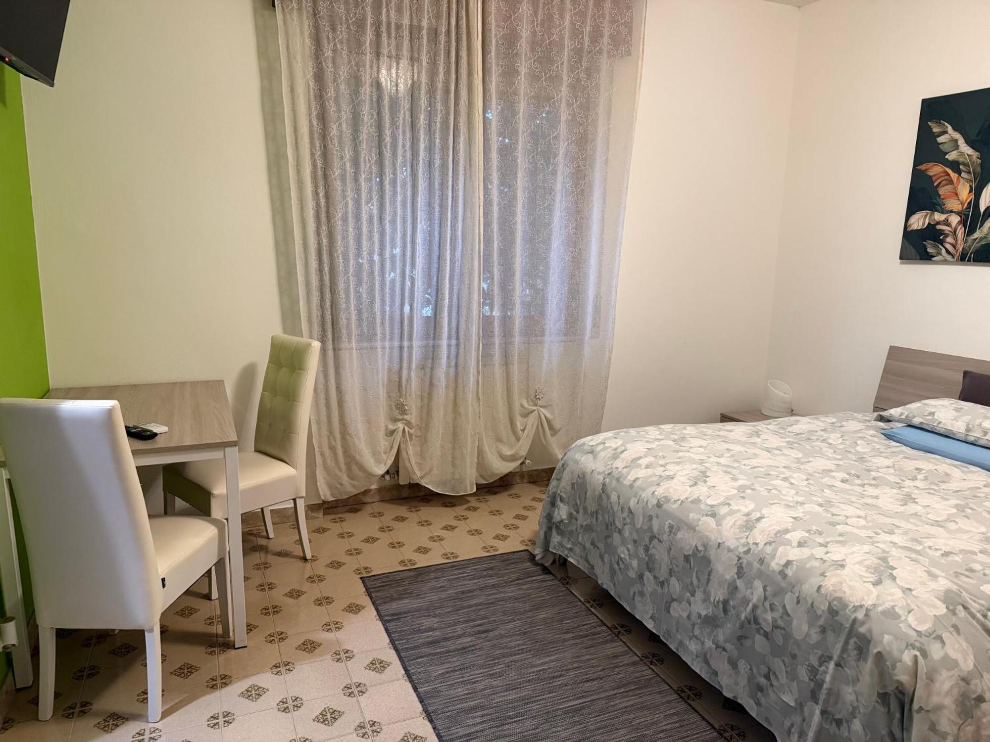 Casnate Con Bernate B&B Villa Mirella المظهر الخارجي الصورة