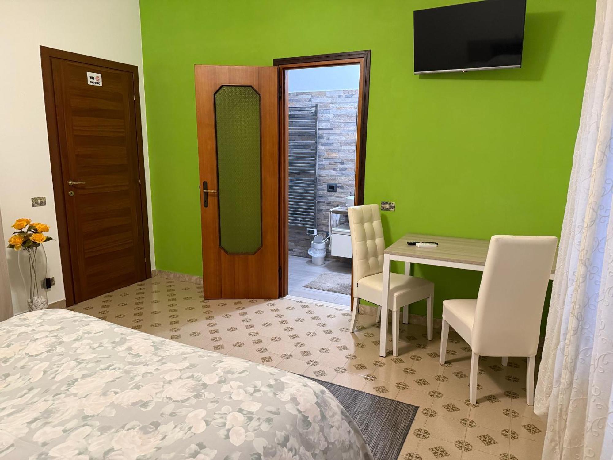 Casnate Con Bernate B&B Villa Mirella المظهر الخارجي الصورة