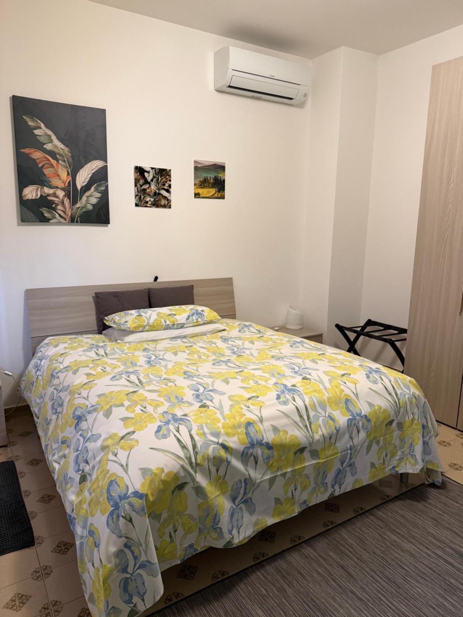Casnate Con Bernate B&B Villa Mirella المظهر الخارجي الصورة